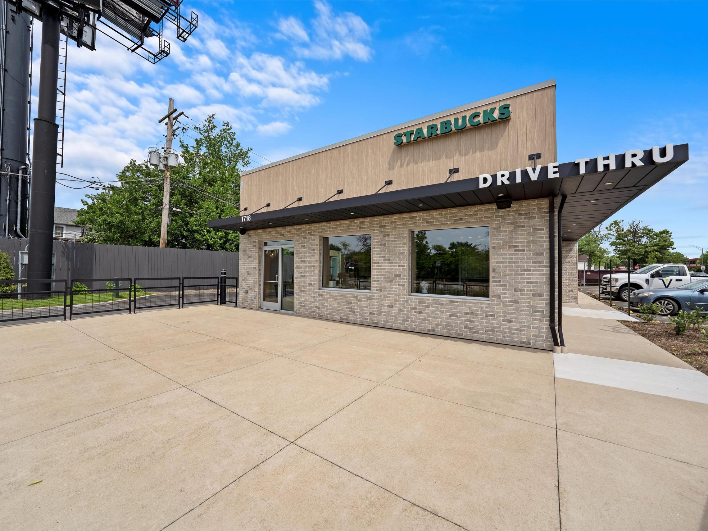 Maywood - Starbucks