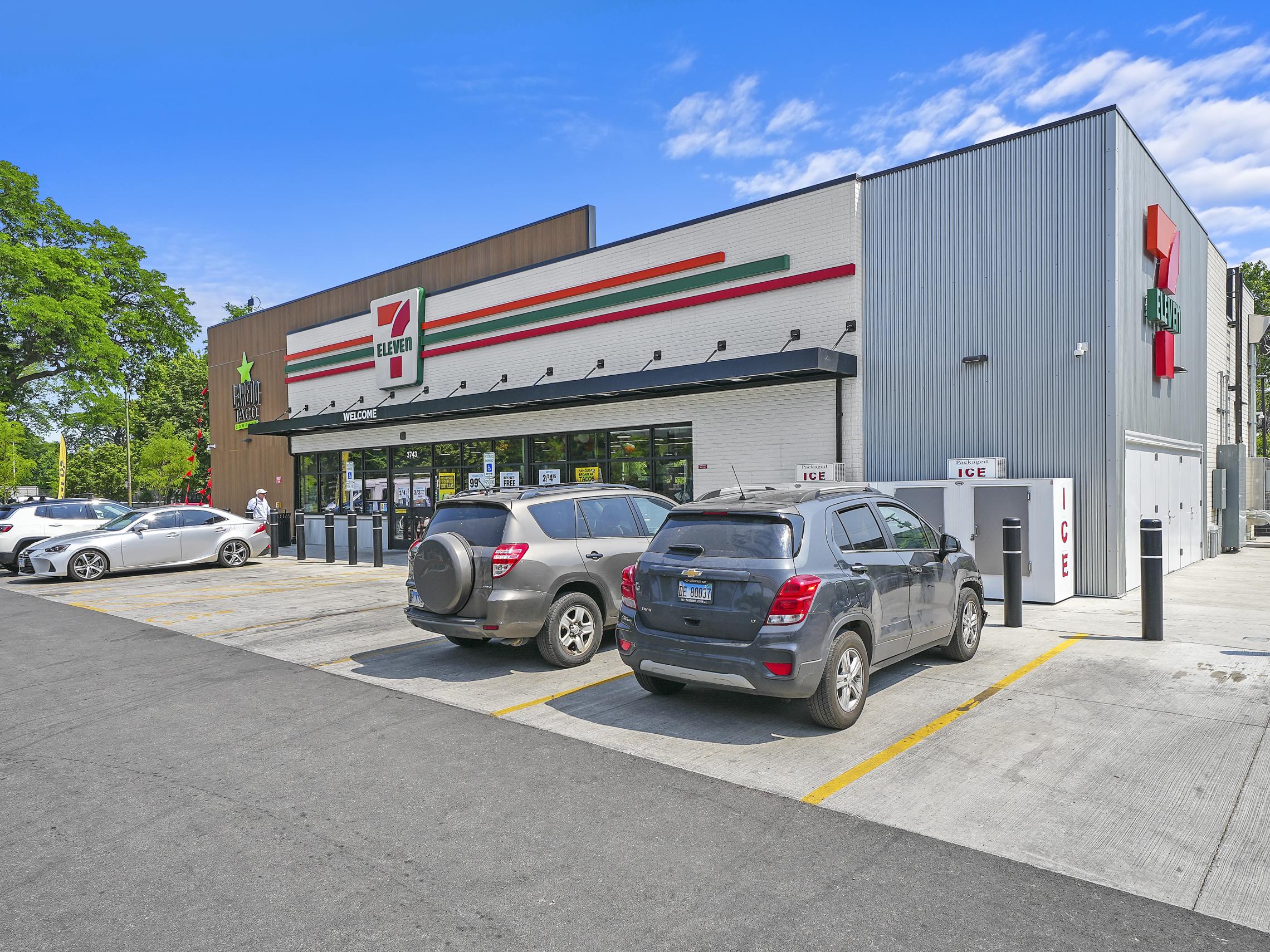 711 Archer/Western Chicago